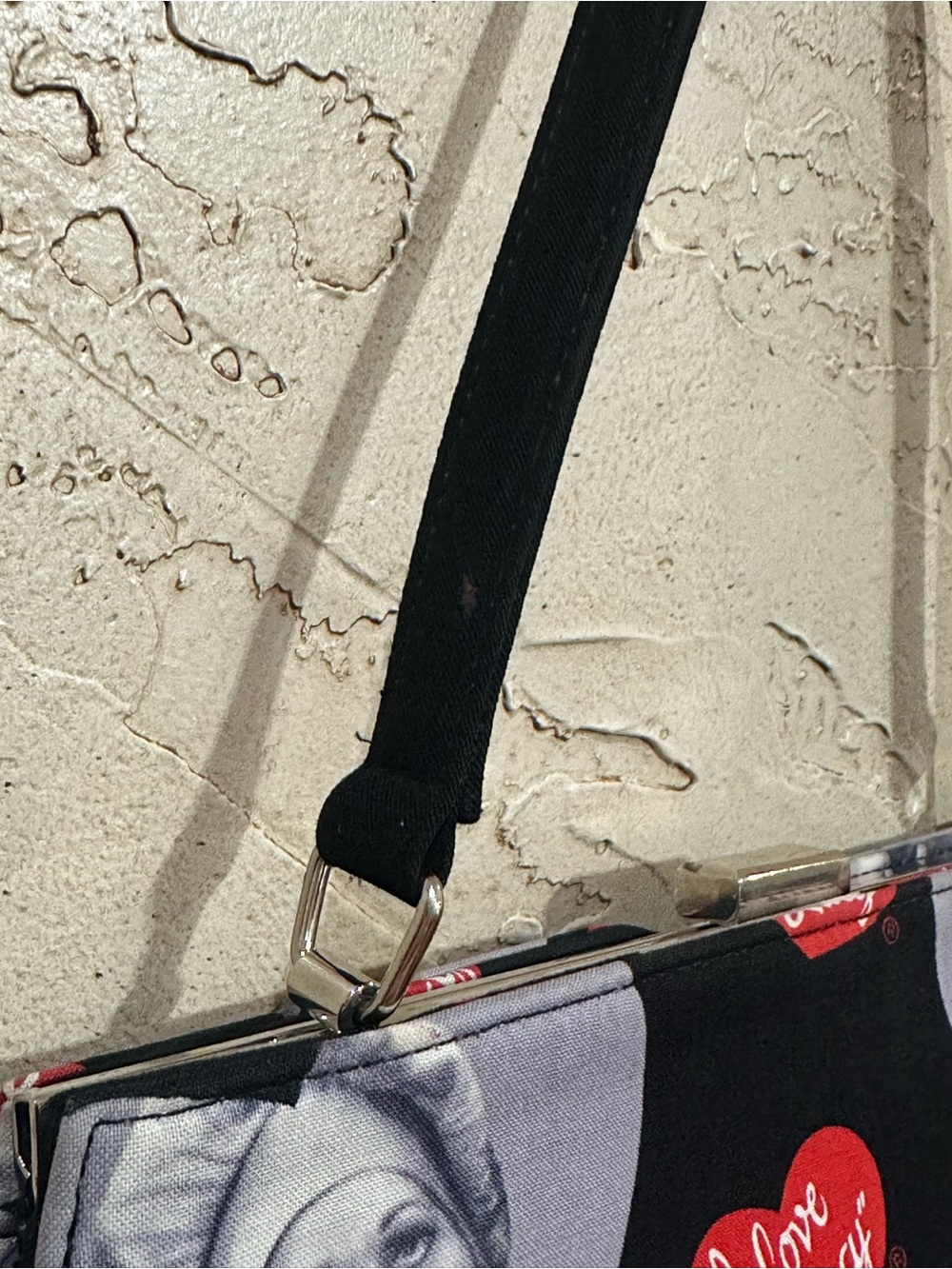 Black 'I Love Lucy' With Heart Graphic Shoulder Bag Purse - Picture 5 of 7